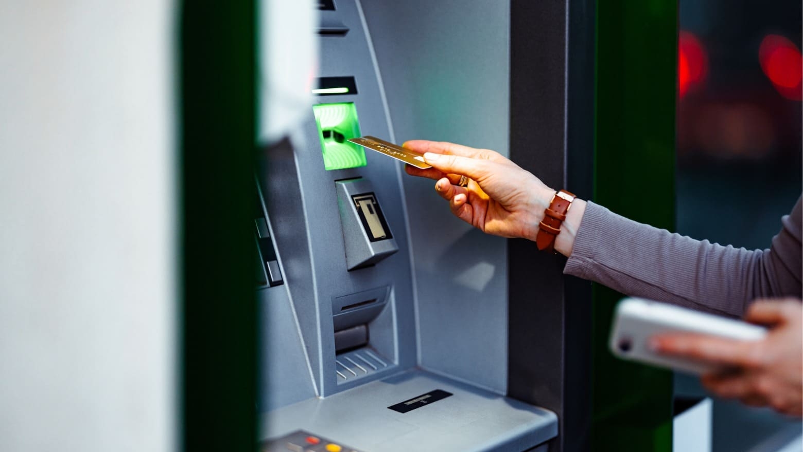 How Much Cash Can You Withdraw From A Bank SoFi
