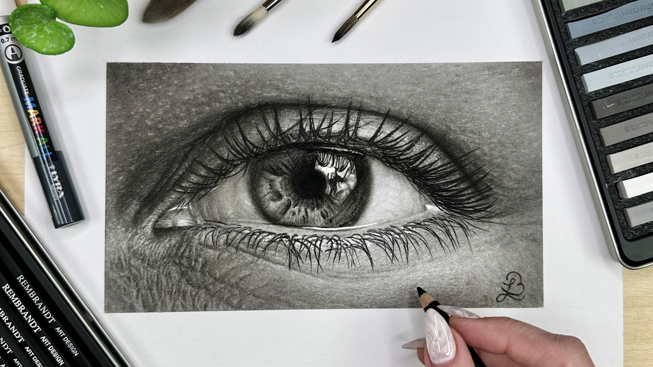how to draw realistic eyes