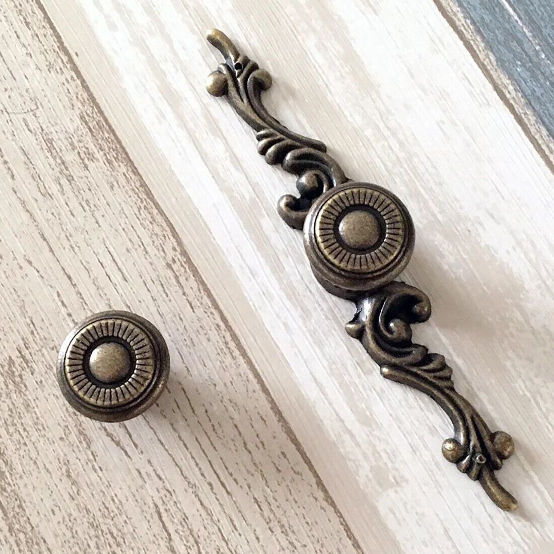 vintage drawer pulls and knobs