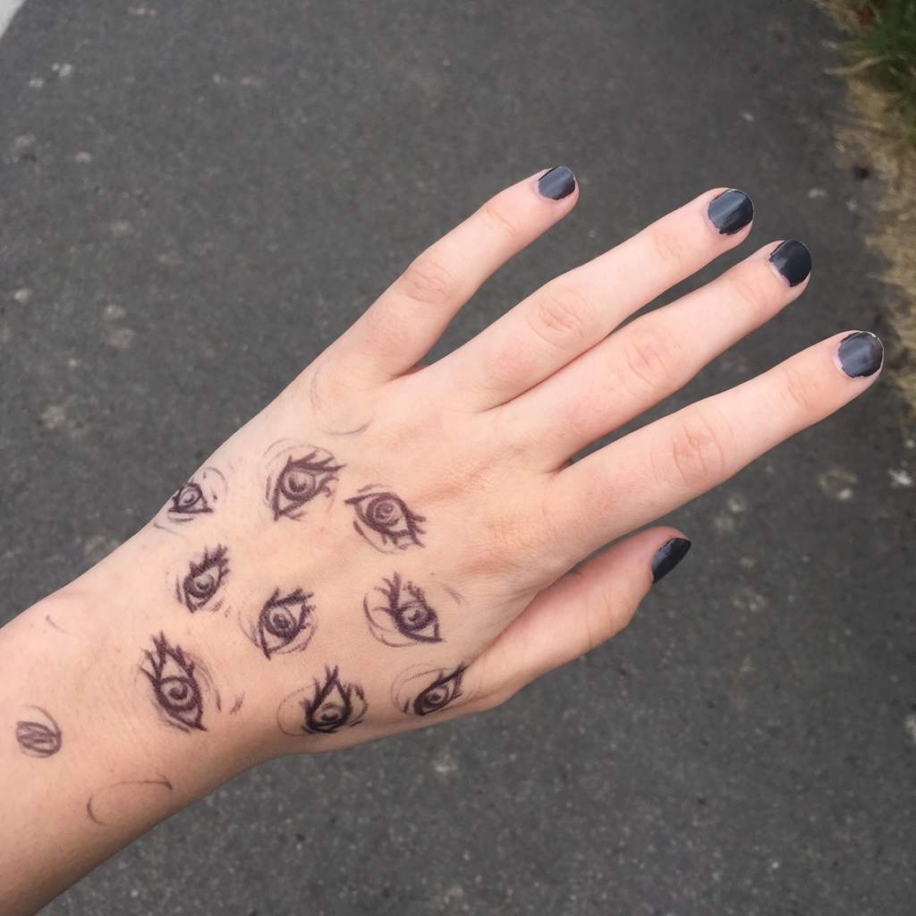 What I Draw On My Hands Ghoul Amino