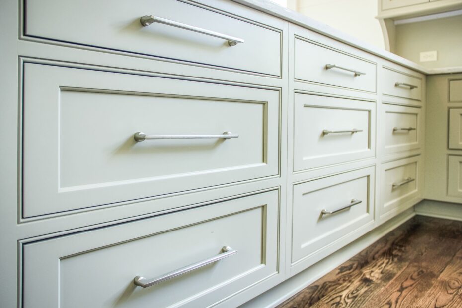 What To Look For When Buying Kitchen Cabinet Hardware